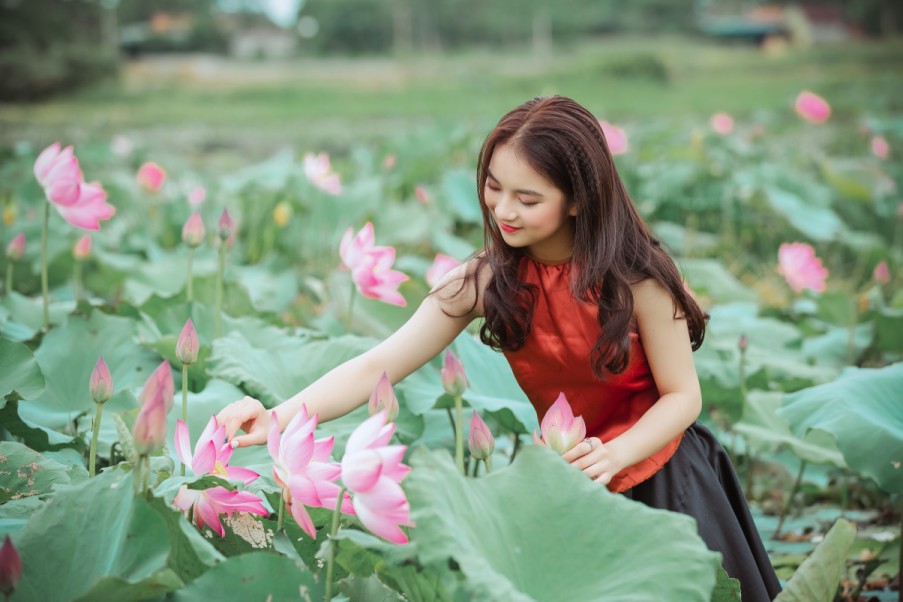 【朕的后宫不好惹无限鲜花最新破解版下载】朕的后宫不好惹破解版金手指清软完结下载 v1.0 安卓版